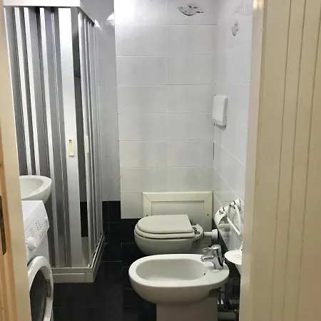 Aparthotel Trilocale Lalla Sul Mare 3*