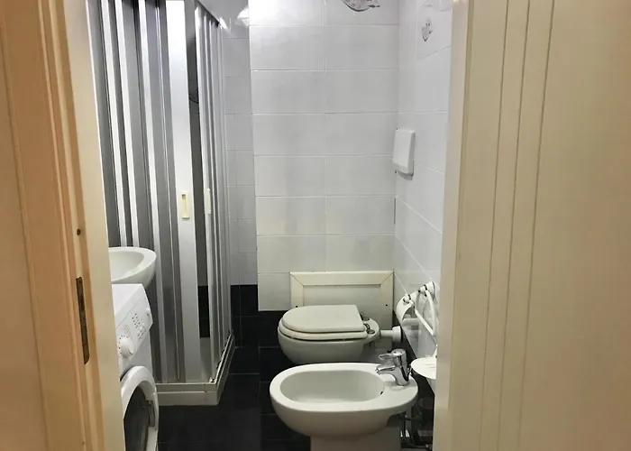 Aparthotel Trilocale Lalla Sul Mare 3*